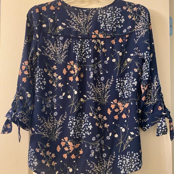 Dressbarn petite large top - Picture 3 of 7